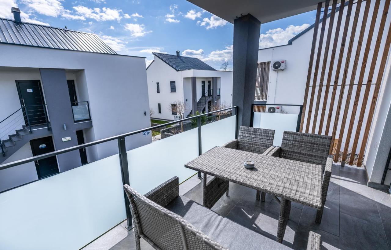 Apartments Sunrise Banovci Exterior photo